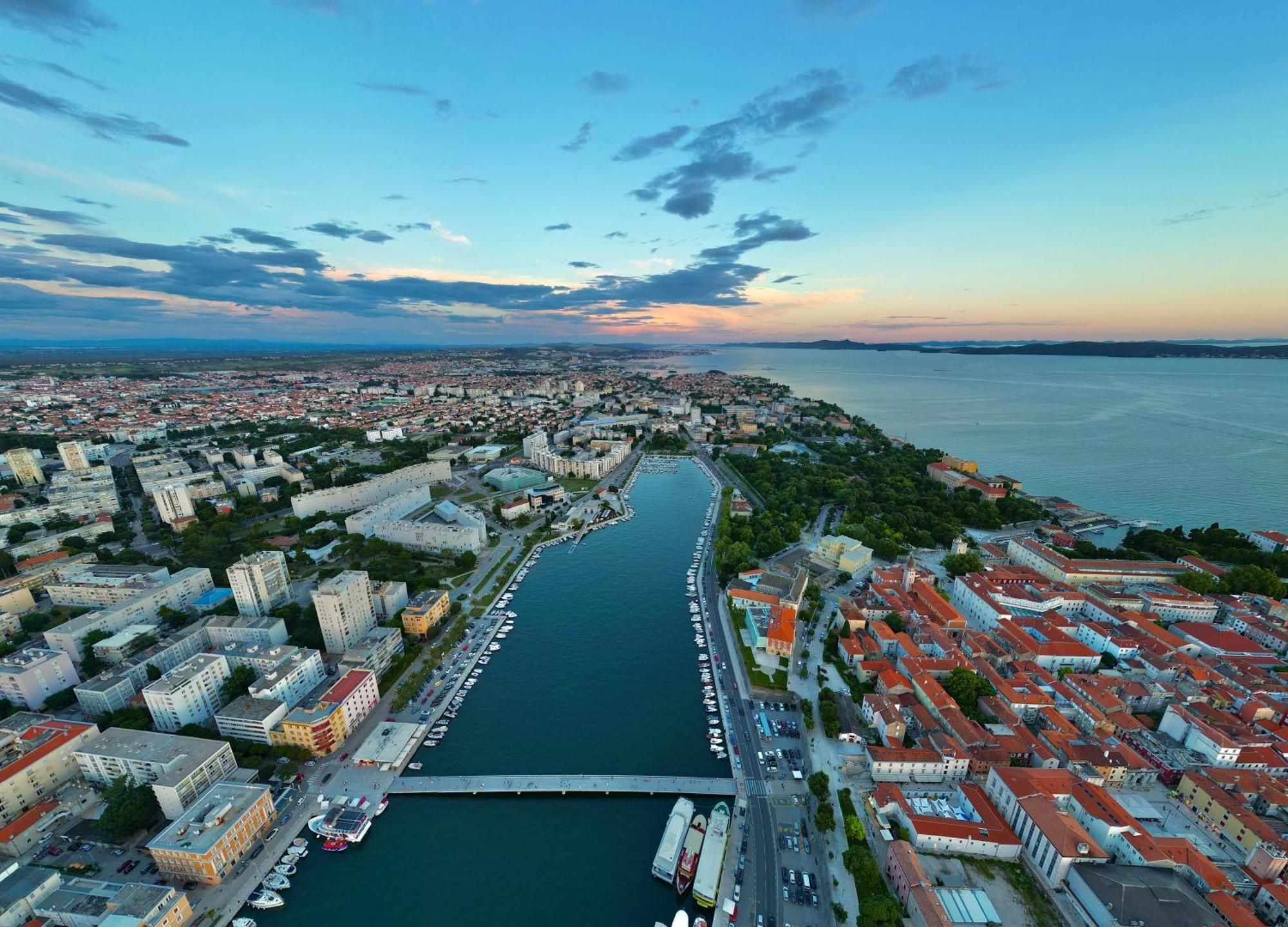 Holiday Apartments Ivano & Leo - Private Parking Zadar Exteriér fotografie